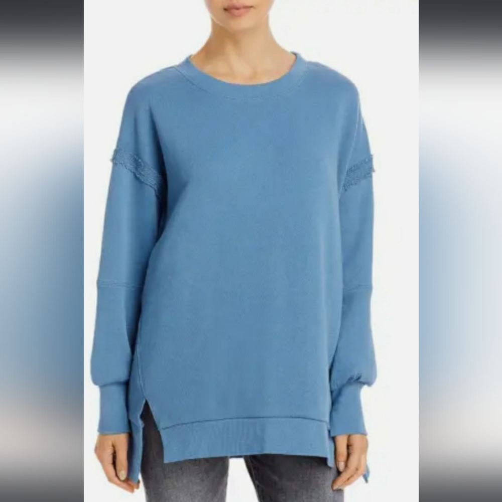 Three dots sweatshirt